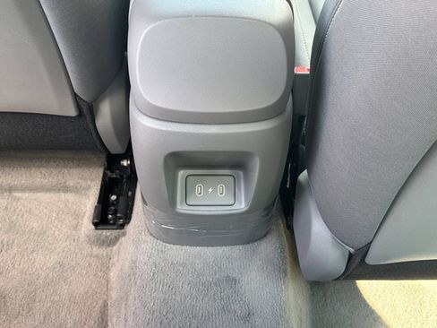 Used 2025 Hyundai Elantra Sport FWD image 24