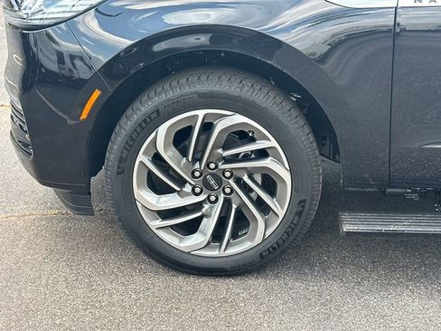 New 2026 Lincoln Navigator Reserve AWD/4WD image 12