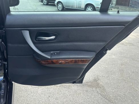 Used 2010 BMW 328i xDrive Sedan AWD/4WD image 16