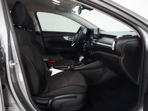 Used 2022 Kia Forte LXS w/ LXS Technology Package image 34