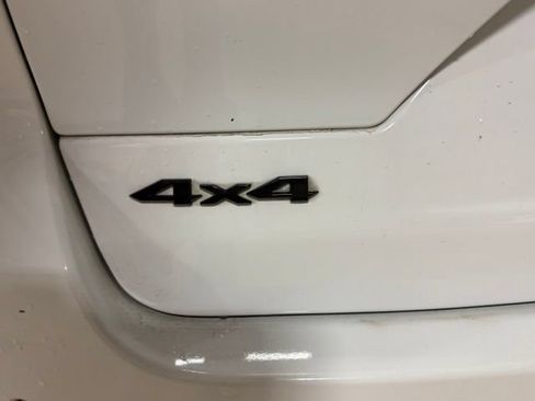 Used 2023 Jeep Grand Cherokee Altitude AWD/4WD image 10
