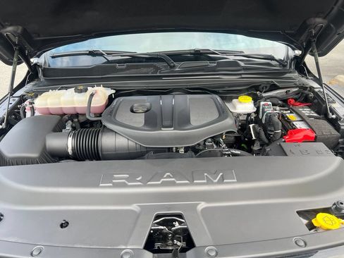 Used 2025 RAM 1500 Big Horn AWD/4WD image 14