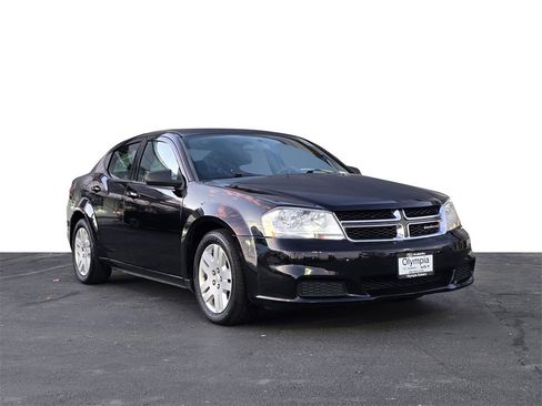 Used 2014 Dodge Avenger SE image 1
