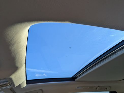 Used 2017 Toyota Highlander Limited Platinum image 8