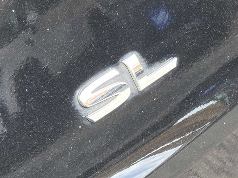 Used 2022 Nissan Rogue SL w/ SL Premium Package image 10