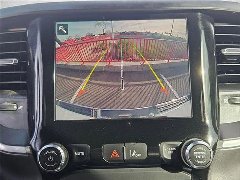 Used 2021 RAM 1500 Big Horn image 13