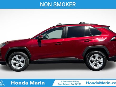 Used 2021 Toyota RAV4 XLE w/ Convenience Package FWD image 8