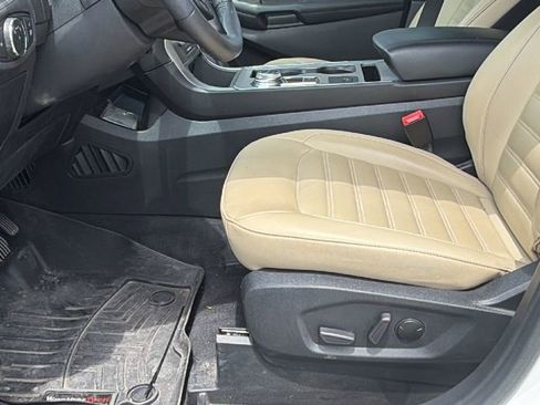 Used 2021 Ford Edge SEL w/ Convenience Package image 10