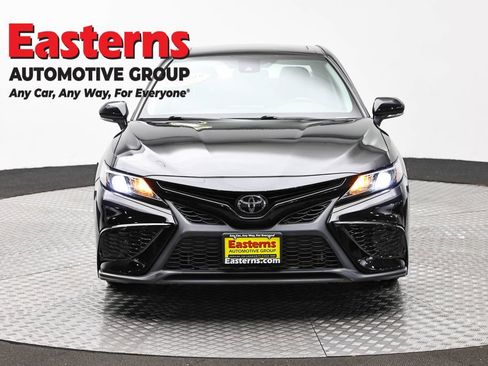 Used 2024 Toyota Camry SE w/ Cold Weather Package FWD image 2