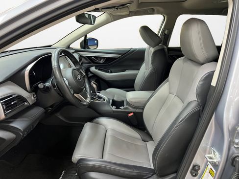 Used 2023 Subaru Outback Limited image 11