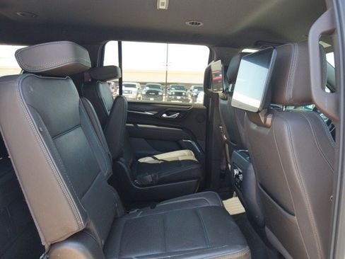 Used 2023 GMC Yukon XL Denali w/ Max Trailering Package AWD/4WD image 39