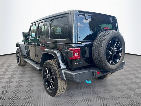 Used 2023 Jeep Wrangler Unlimited Sahara w/ Cold Weather Group image 8