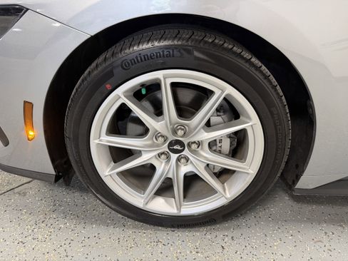 Used 2024 Ford Mustang GT Premium RWD image 23