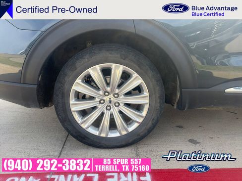 Used 2022 Ford Explorer Limited w/ Equipment Group 301A RWD image 9