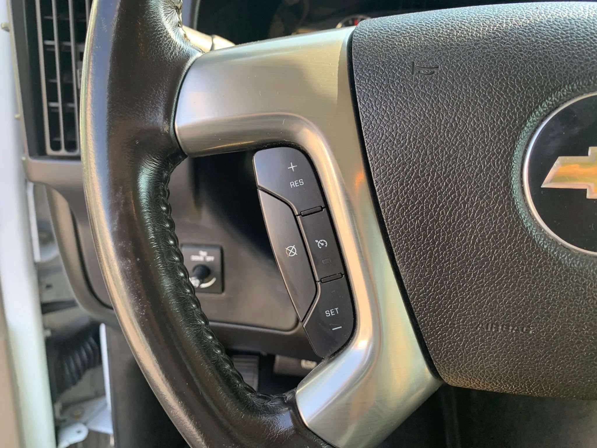 Used 2014 Chevrolet Express 1500 RWD image 14