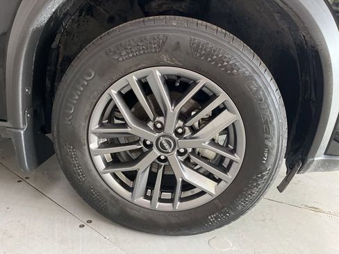 Used 2024 Nissan Rogue S AWD/4WD image 17