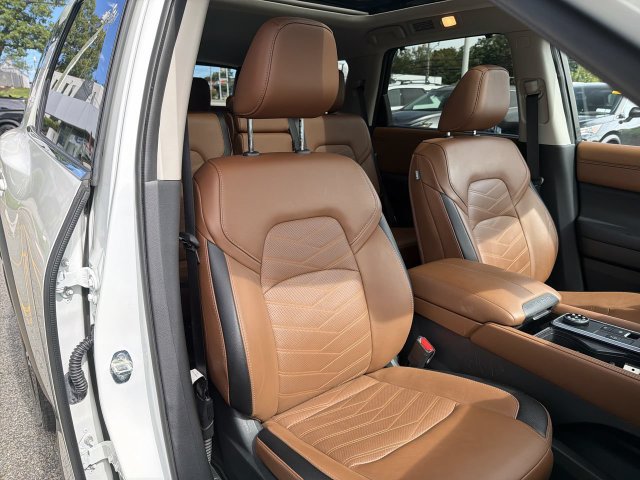Certified 2024 Nissan Pathfinder Platinum w/ Cargo Package AWD/4WD image 26