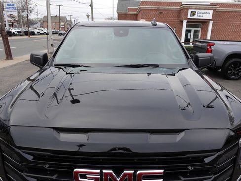 Used 2024 GMC Sierra 1500 Elevation AWD/4WD image 7