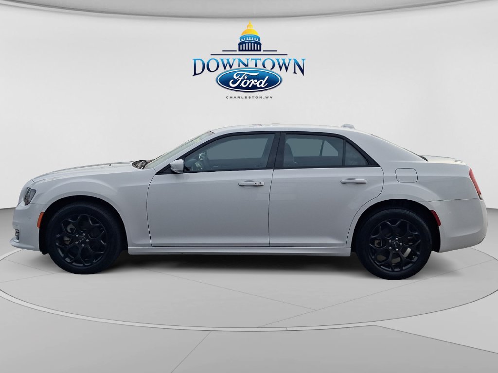 Used 2023 Chrysler 300 Touring L AWD/4WD image 6