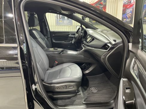 Used 2023 Buick Enclave Premium AWD/4WD image 17