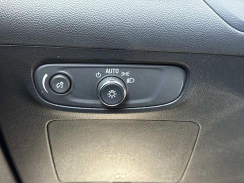 Used 2024 Buick Encore GX Sport Touring image 18