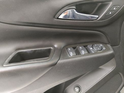 Used 2020 Chevrolet Equinox LT w/ Driver Convenience Package FWD image 27