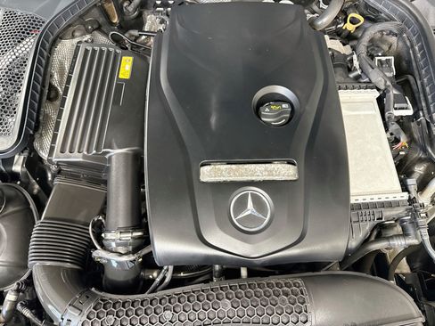Used 2018 Mercedes-Benz C 300 Sedan w/ Premium Package image 39