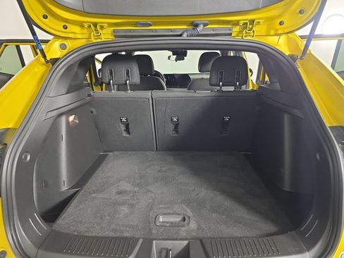 Used 2024 Chevrolet Trax RS FWD image 26