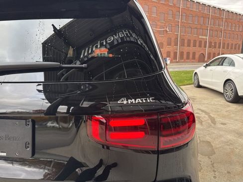 New 2026 Mercedes-Benz GLB 250 4MATIC image 9