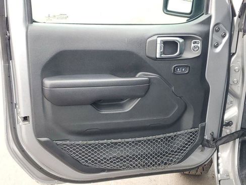 Used 2018 Jeep Wrangler Unlimited Sport S image 20