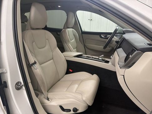 Used 2023 Volvo XC60 B5 Ultimate AWD/4WD image 43