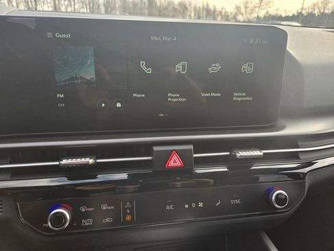 New 2026 Kia Sportage EX FWD image 5