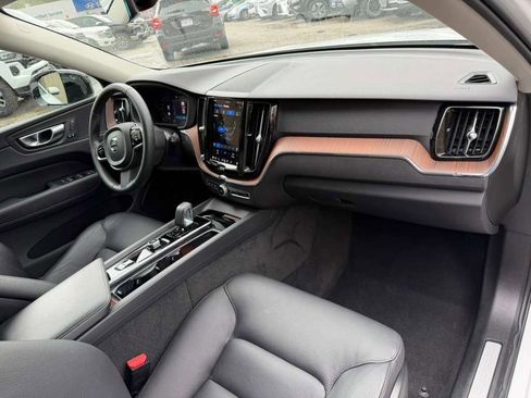 Used 2024 Volvo XC60 B5 Plus w/ Protection Package Premier AWD/4WD image 15
