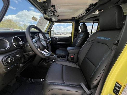 New 2023 Jeep Wrangler Unlimited Rubicon 4xe w/ Cold Weather Group AWD/4WD image 16