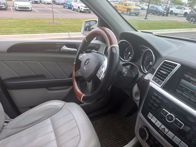 Used 2015 Mercedes-Benz GL 450 4MATIC image 19
