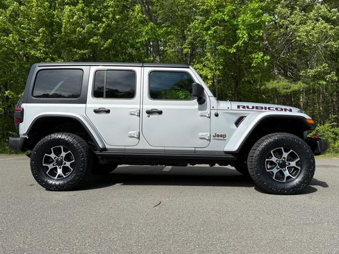 Used 2022 Jeep Wrangler Unlimited Rubicon w/ Dual Top Group AWD/4WD image 5