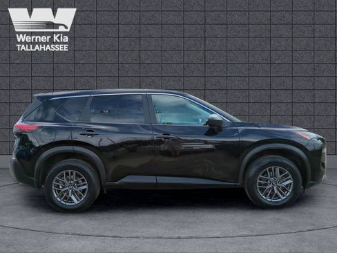 Used 2023 Nissan Rogue S image 4