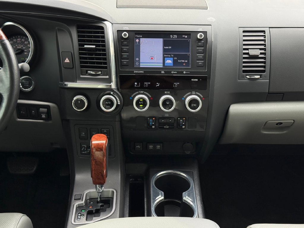 Used 2020 Toyota Sequoia Platinum AWD/4WD image 23