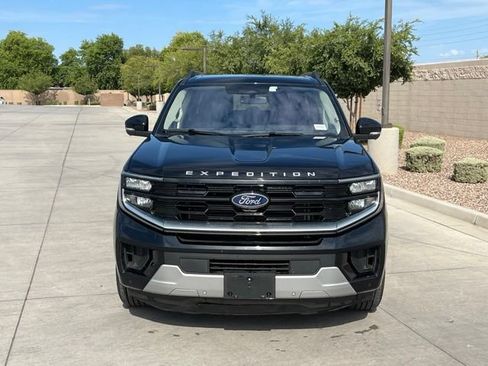 Used 2025 Ford Expedition Max Platinum AWD/4WD image 4