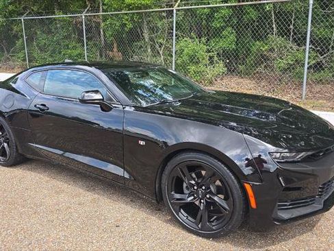 Used 2020 Chevrolet Camaro LT RWD image 22