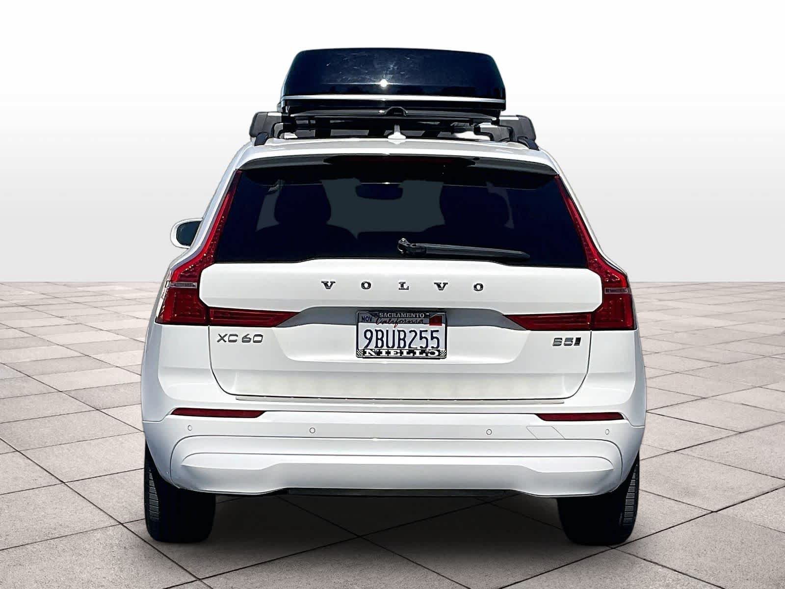 Used 2023 Volvo XC60 B5 Core AWD/4WD image 8