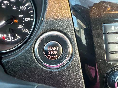 Used 2020 Nissan Rogue SL image 49