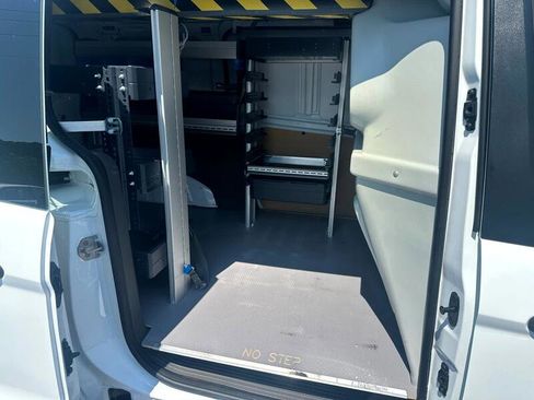 Used 2022 Ford Transit Connect XL image 28
