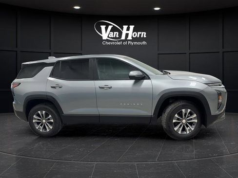 New 2026 Chevrolet Equinox LT w/ Convenience Package II AWD/4WD image 2