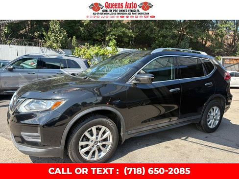 Used 2018 Nissan Rogue SV image 3