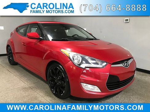 Used 2015 Hyundai Veloster FWD image 1