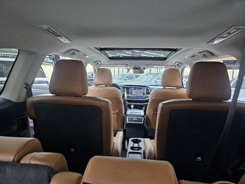 Used 2019 Toyota Highlander Limited Platinum FWD image 14