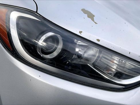 Used 2018 Hyundai Elantra SE image 22