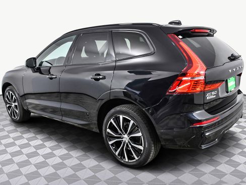 Used 2024 Volvo XC60 B5 Plus image 6