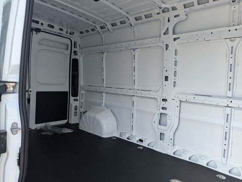 New 2026 RAM ProMaster 2500 w/ Convenience Group image 9